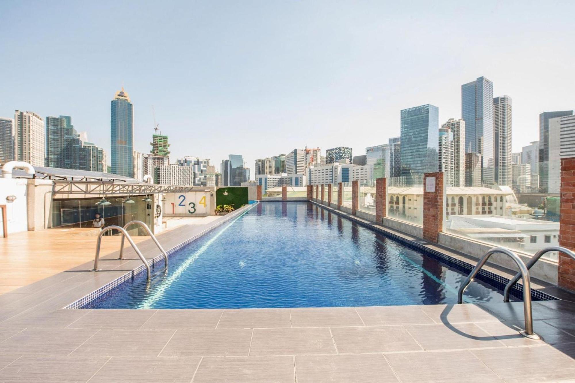 Oyo 563 Mytown New York Hotel Taguig Buitenkant foto